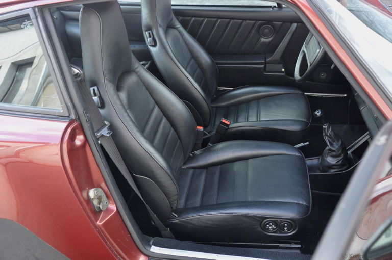 Porsche 911 Turbo 3.3