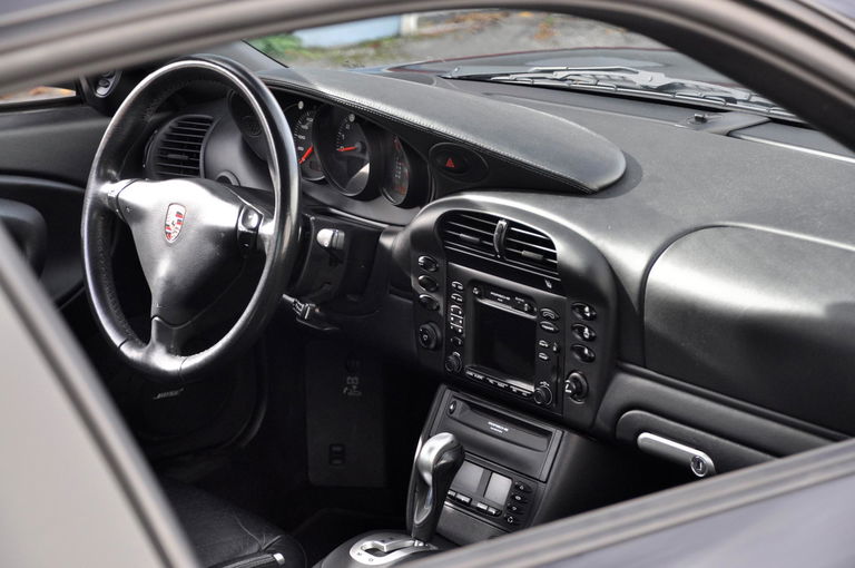 Porsche 996 Carrera 4