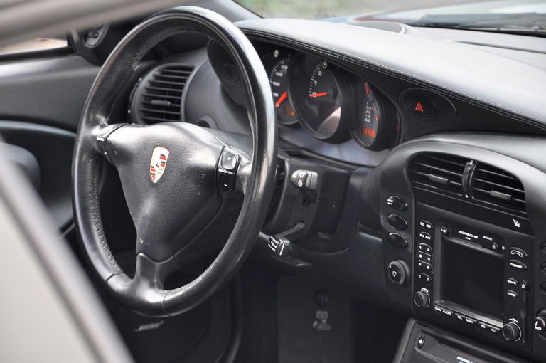 Porsche 996 Carrera 4