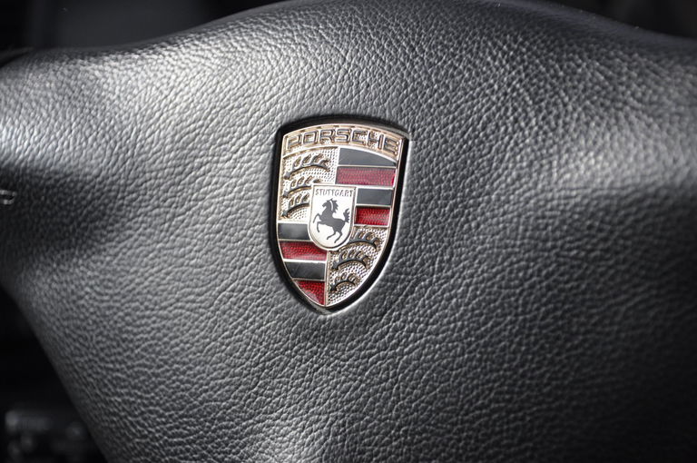 Porsche 996 Carrera 4