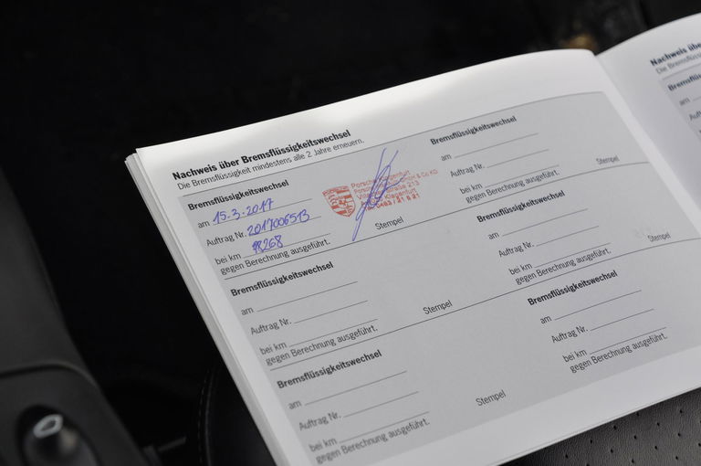 Porsche 996 Carrera 4