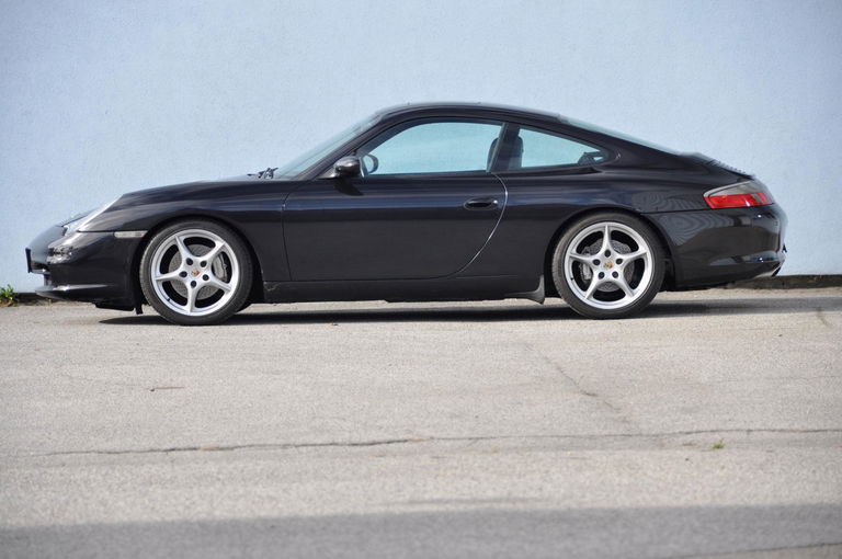 Porsche 996 Carrera 4