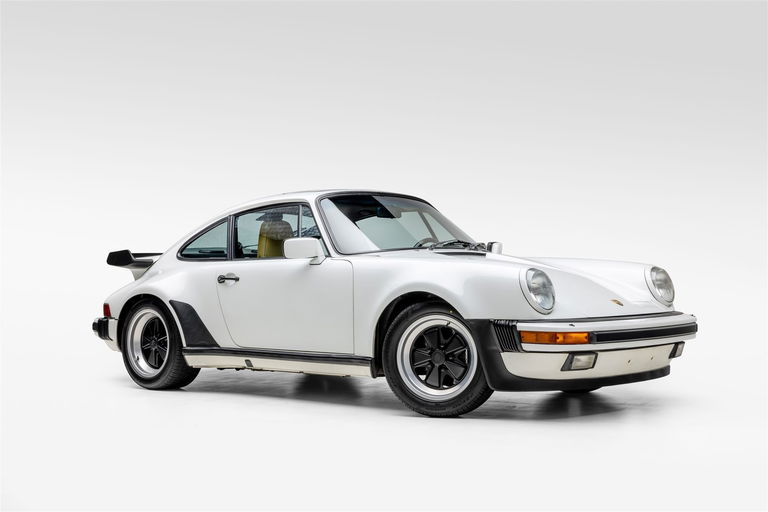 Porsche 911 Turbo 3.3 (US)