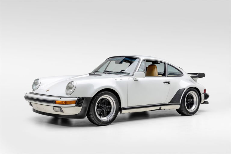 Porsche 911 Turbo 3.3 (US)