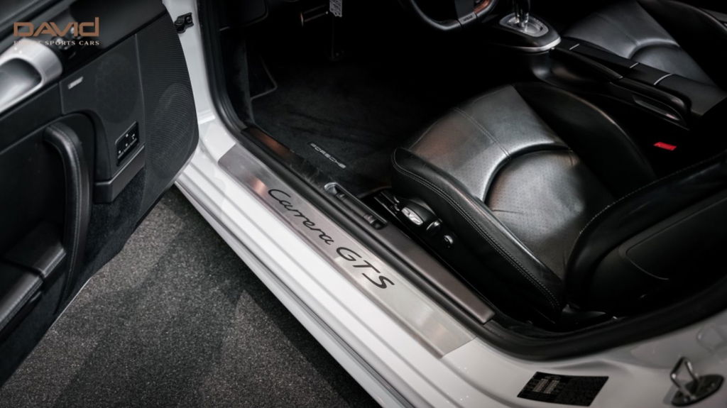 Porsche 997.2 Carrera GTS