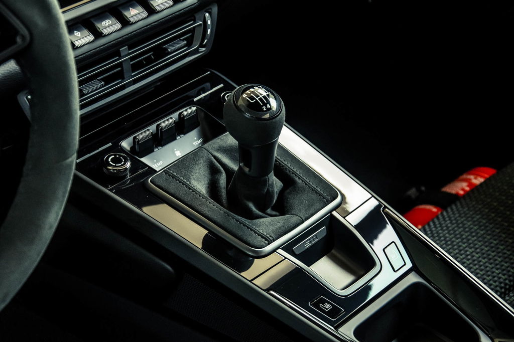 Porsche 992 Carrera T