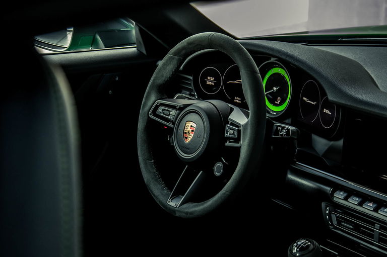 Porsche 992 Carrera T