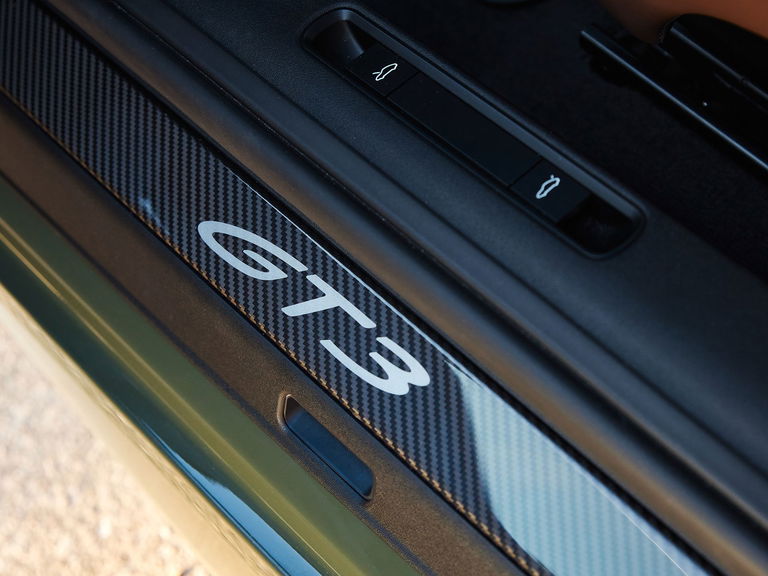 Porsche 992 GT3 Touring