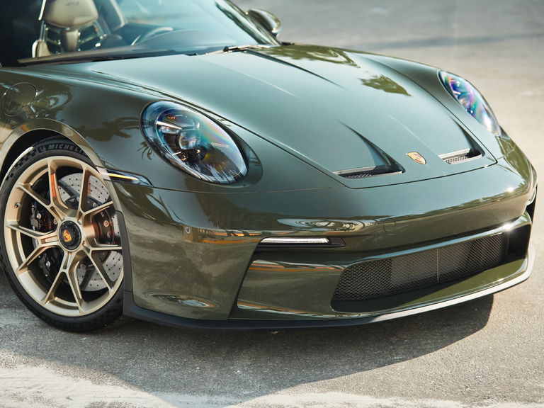 Porsche 992 GT3 Touring
