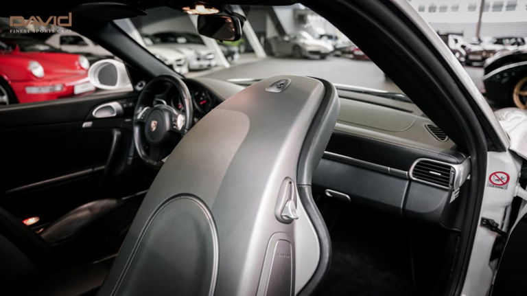 Porsche 997.2 Carrera GTS