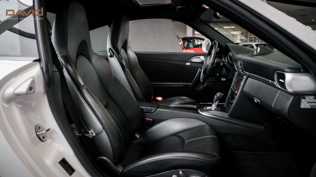 Porsche 997.2 Carrera GTS