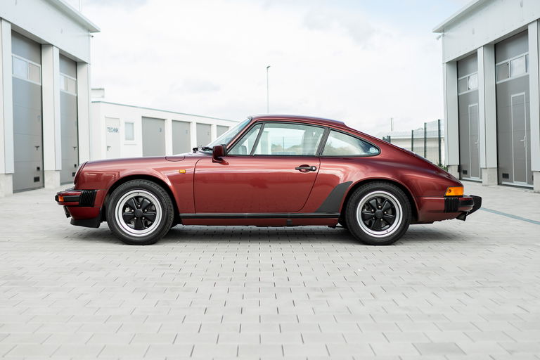 Porsche 911 Carrera 3.2