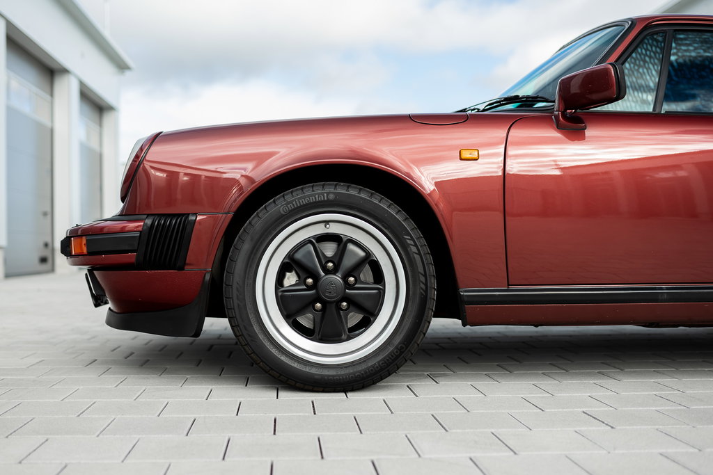 Porsche 911 Carrera 3.2