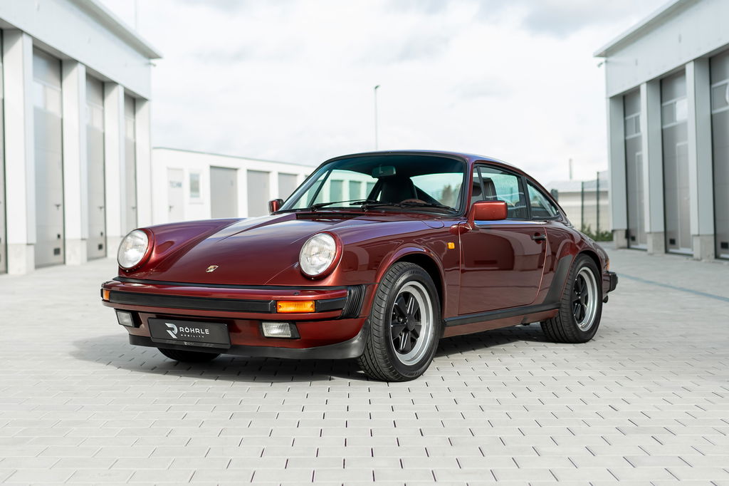 Porsche 911 Carrera 3.2