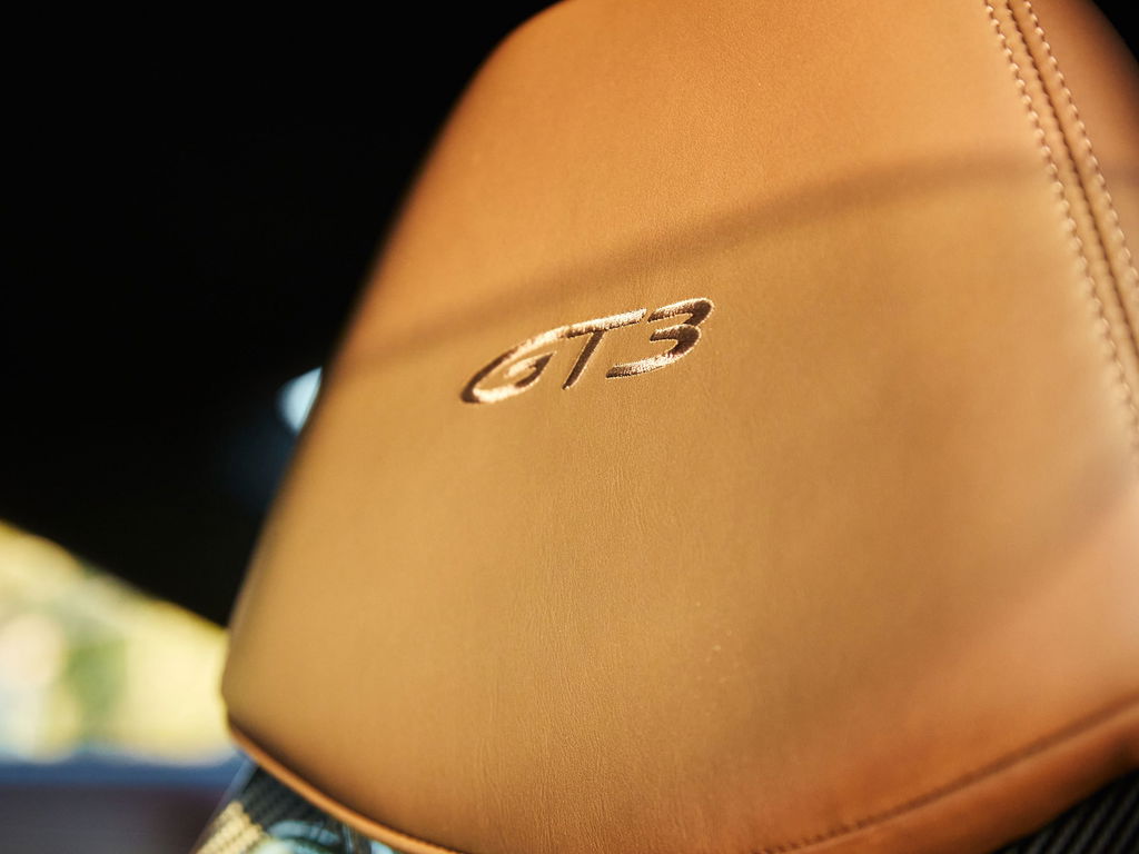 Porsche 992 GT3 Touring