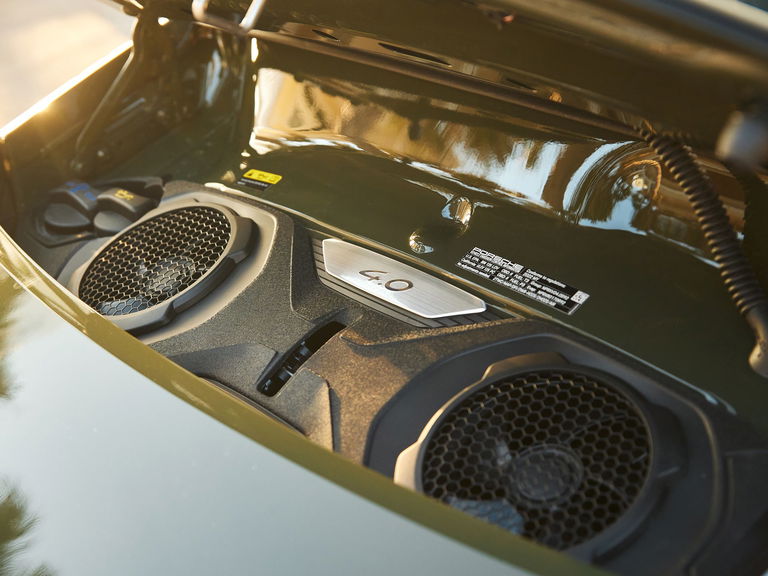 Porsche 992 GT3 Touring