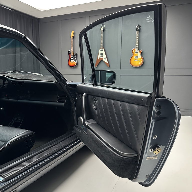 Porsche 911 Carrera 3.2 (US)