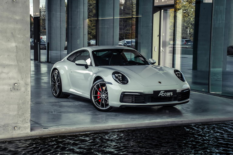 Porsche 992 Carrera 4S