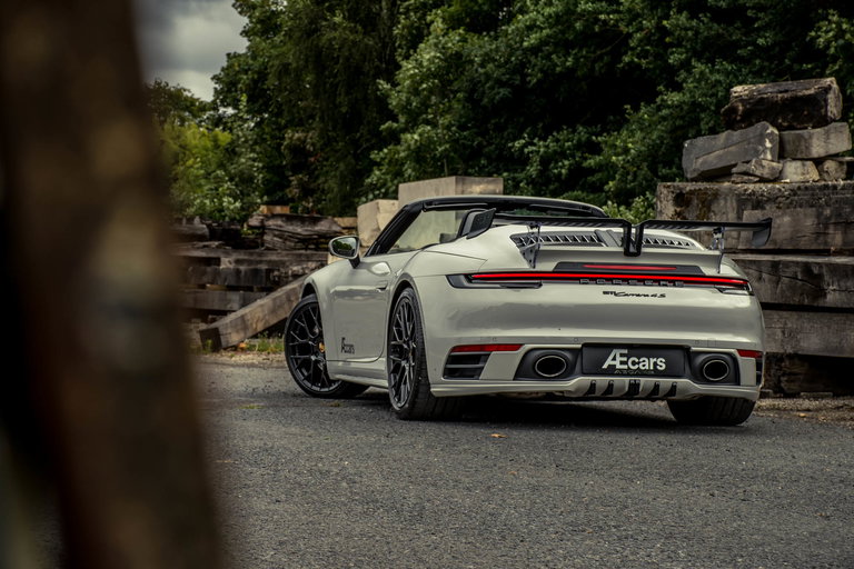 Porsche 992 Carrera 4S