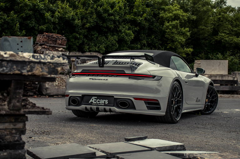 Porsche 992 Carrera 4S