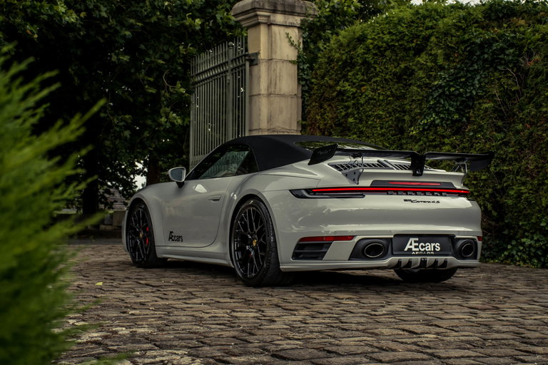 Porsche 992 Carrera 4S