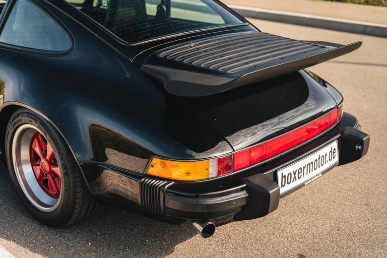 Porsche 911 Carrera 3.2 Clubsport