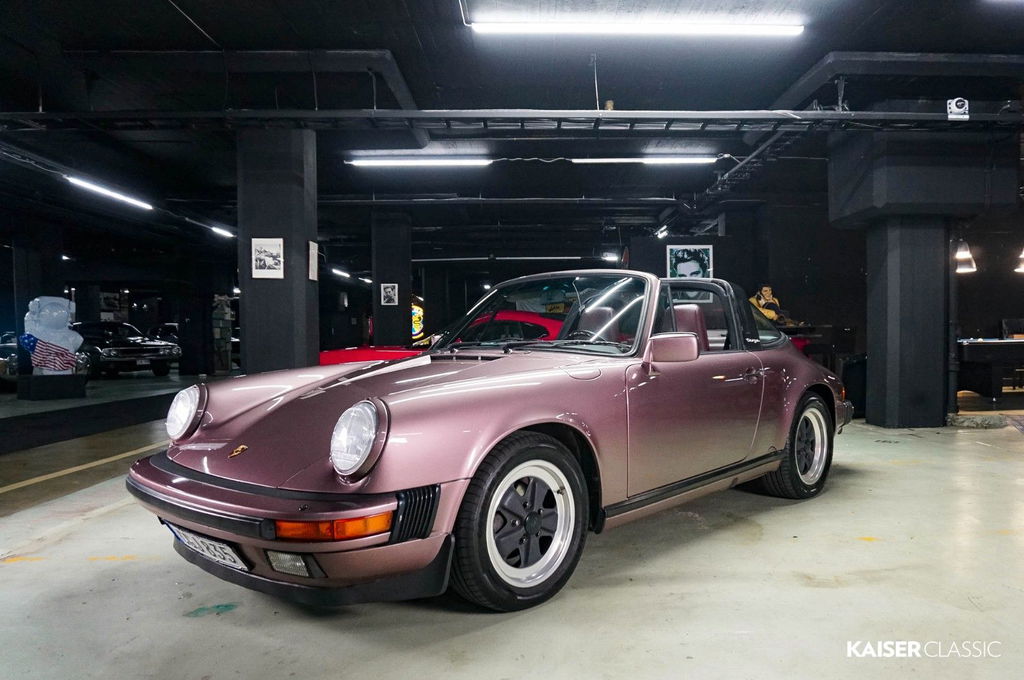Porsche 911 Carrera 3.2 (US)