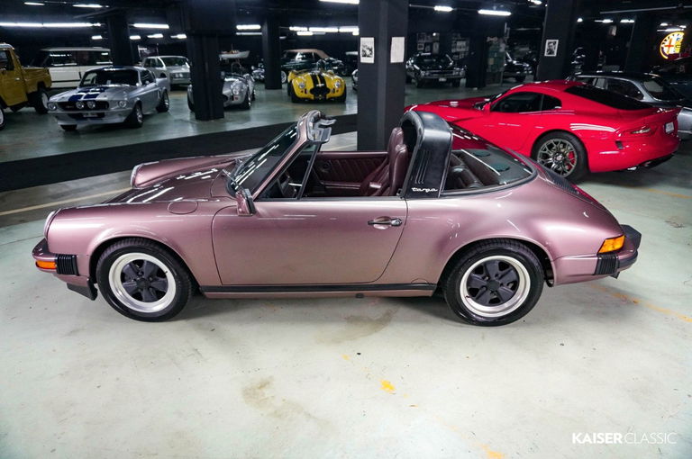 Porsche 911 Carrera 3.2 (US)