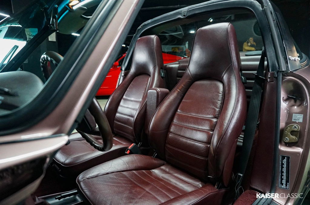 Porsche 911 Carrera 3.2 (US)