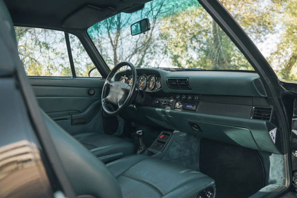 Porsche 993 Carrera 4S