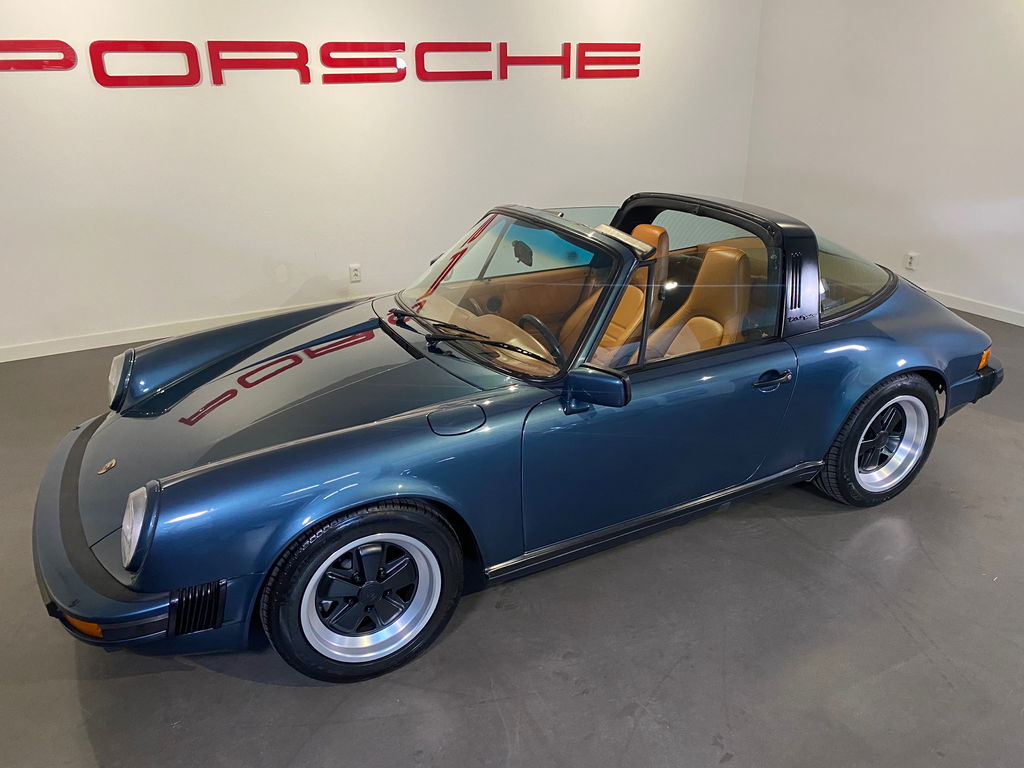 Porsche 911 Carrera 3.2