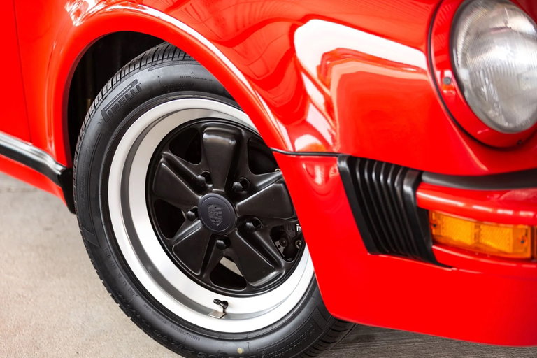 Porsche 911 Carrera 3.2 Speedster (US)