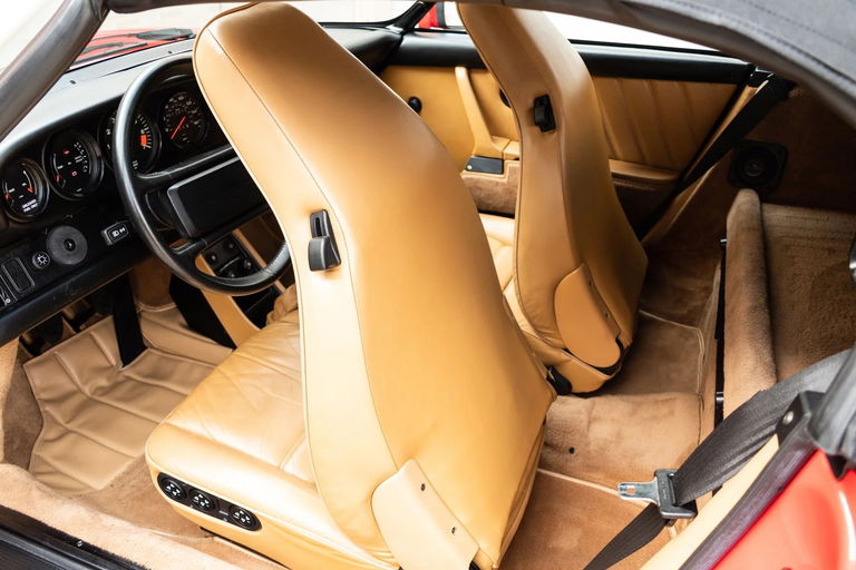 Porsche 911 Carrera 3.2 Speedster (US)