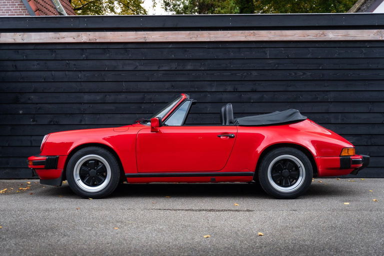 Porsche 911 Carrera 3.2 (US)