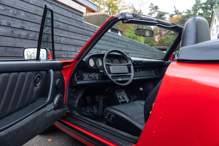 Porsche 911 Carrera 3.2 (US)