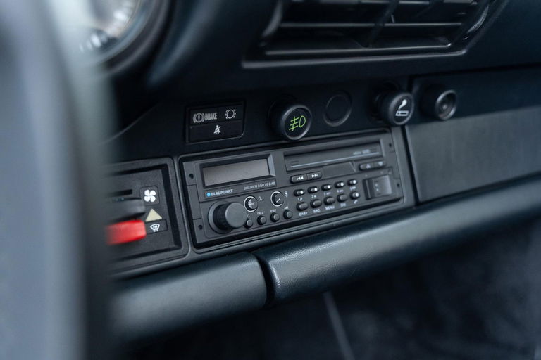 Porsche 911 Carrera 3.2 (US)