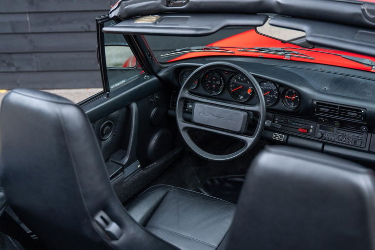 Porsche 911 Carrera 3.2 (US)