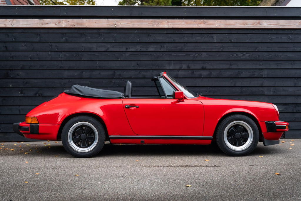 Porsche 911 Carrera 3.2 (US)