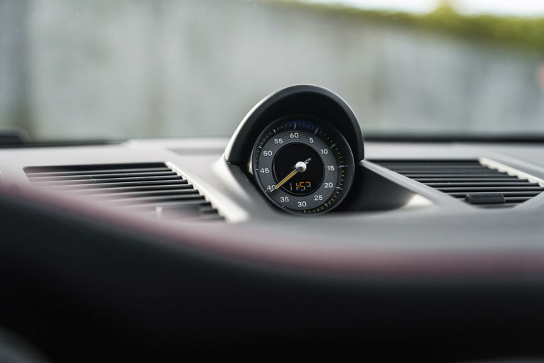 Porsche 992 GT3 Touring