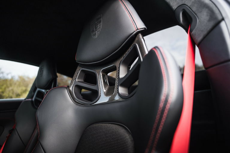 Porsche 992 GT3 Touring