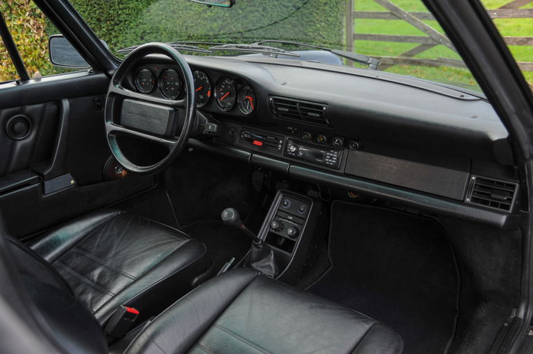 Porsche 911 Carrera 3.2