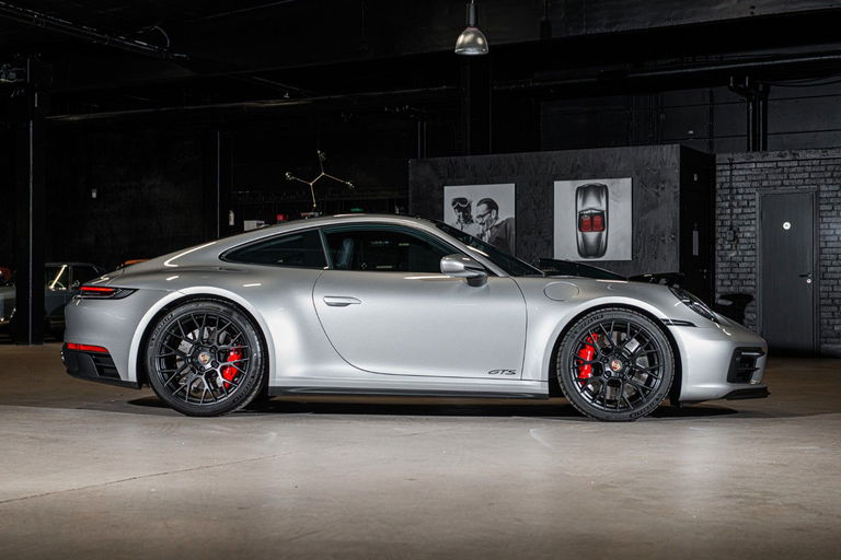 Porsche 992 Carrera GTS