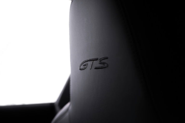 Porsche 992 Carrera GTS