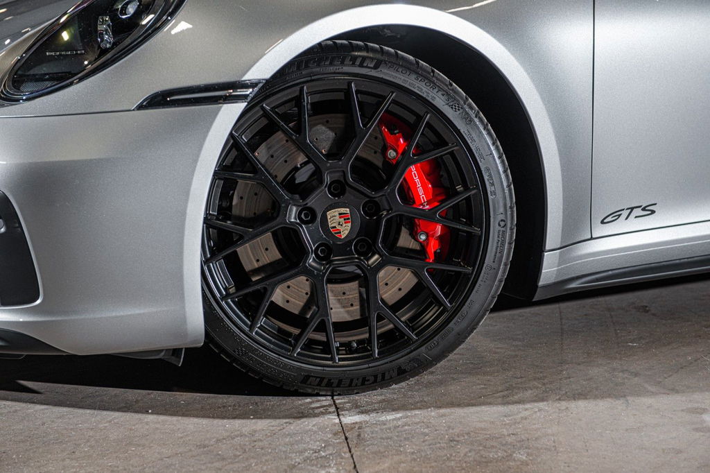 Porsche 992 Carrera GTS