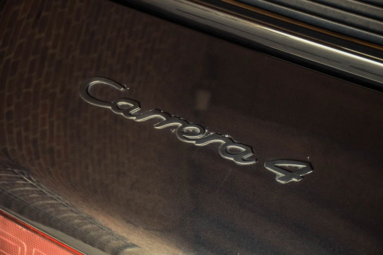 Porsche 964 Carrera 4