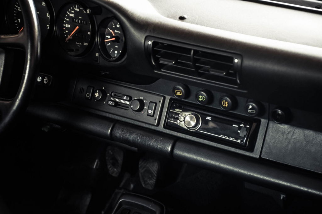 Porsche 964 Carrera 4