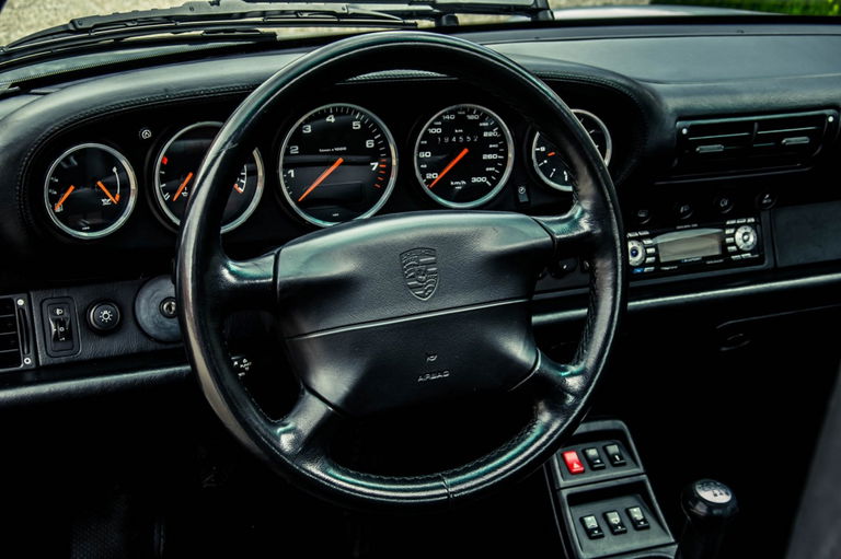 Porsche 993 Carrera 4S