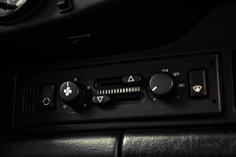 Porsche 964 Carrera 4