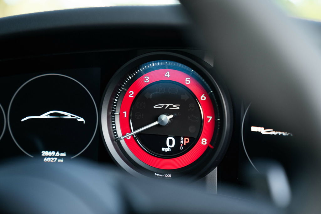 Porsche 992 Carrera 4 GTS