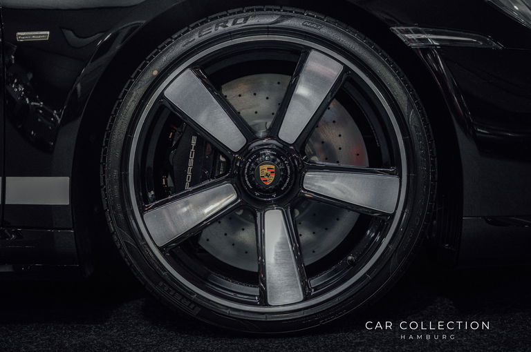 Porsche 992 Sport Classic